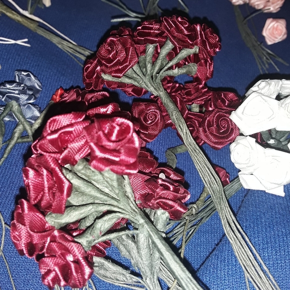 Lot of Crafting Flowers Made In Korea - Picture 10 of 12